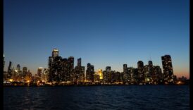 أفق منتصف الليل 1 المناظر الليلية: مناظر المدينة مضاءة في الظلام