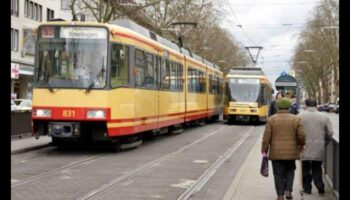 مسارات الترام: فن التنقل في شوارع المدينة على السكك الحديدية