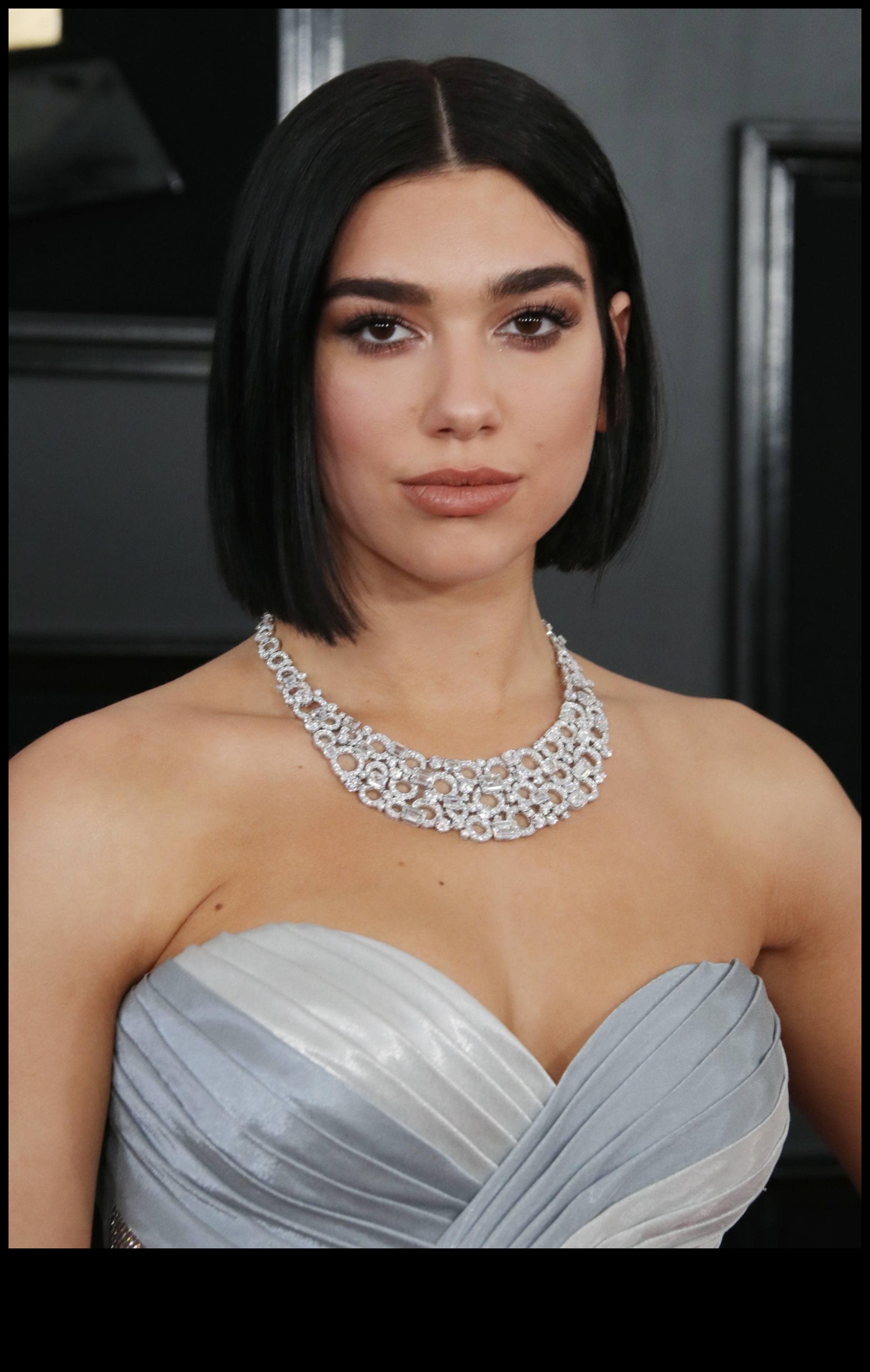 من هي صاحبة أفضل تسريحة شعر على السجادة الحمراء لهذا العام؟